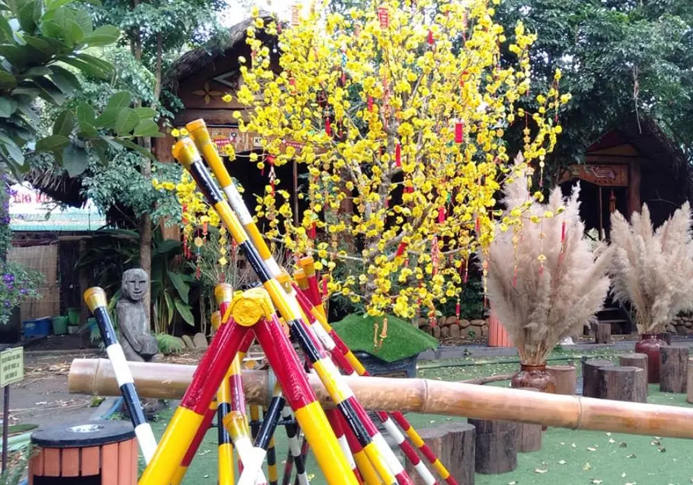 C&agrave;n qu&eacute;t Nh&agrave; h&agrave;ng Tơ Nưng Biển Hồ với c&aacute;c m&oacute;n ăn ngon kh&oacute; cưỡng 3