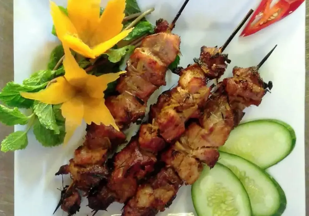 C&agrave;n qu&eacute;t Nh&agrave; h&agrave;ng Tơ Nưng Biển Hồ với c&aacute;c m&oacute;n ăn ngon kh&oacute; cưỡng 5