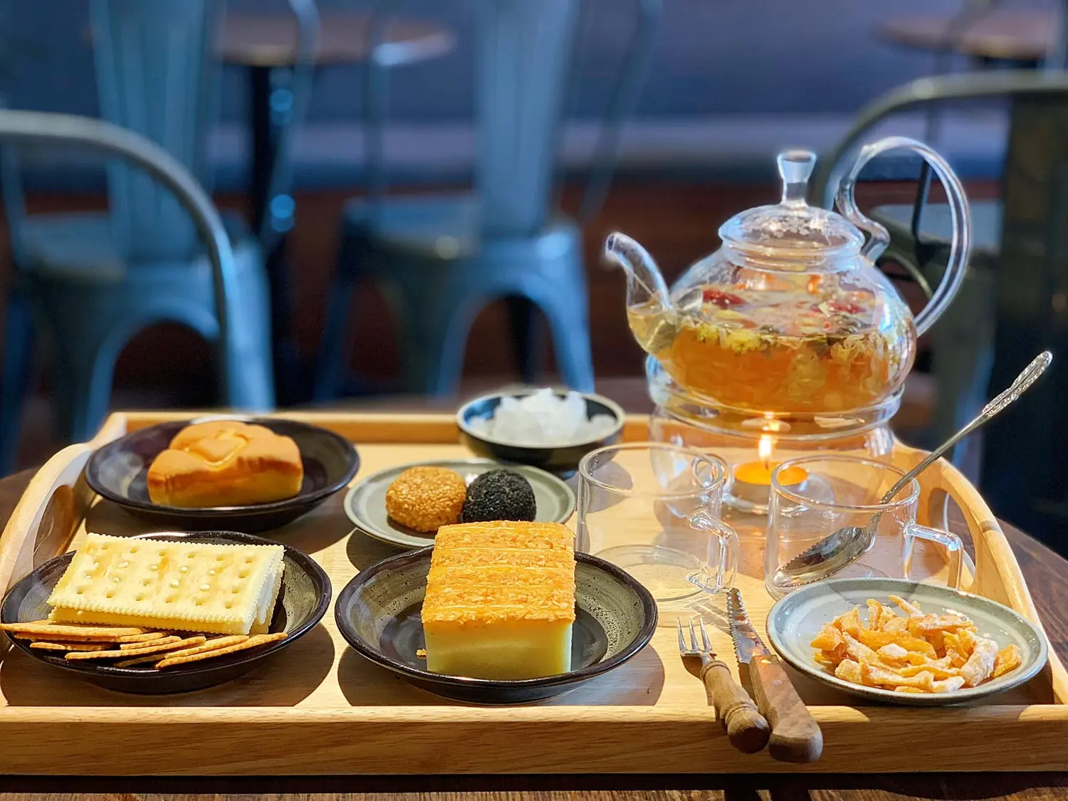 Coco Nau Kafe Tea, tiệm c&agrave; ph&ecirc; Địa Trung Hải giữa l&ograve;ng Pleiku 8