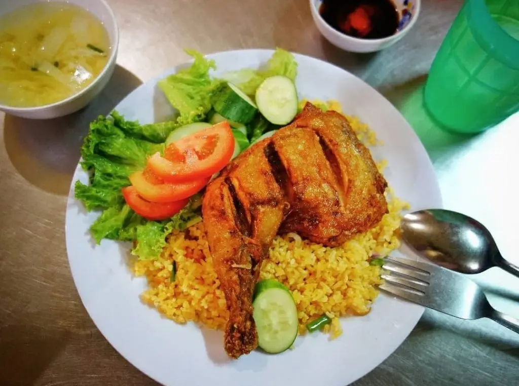 Cơm g&agrave; Mỹ T&acirc;m l&agrave; qu&aacute;n ăn l&acirc;u đời tại v&ugrave;ng đất nắng gi&oacute; Gia Lai 6