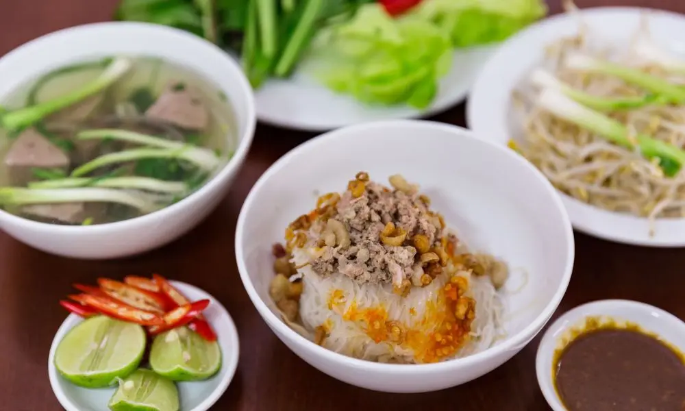Danh s&aacute;ch qu&aacute;n phở kh&ocirc; Gia Lai m&agrave; bạn kh&ocirc;ng thể bỏ lỡ 4