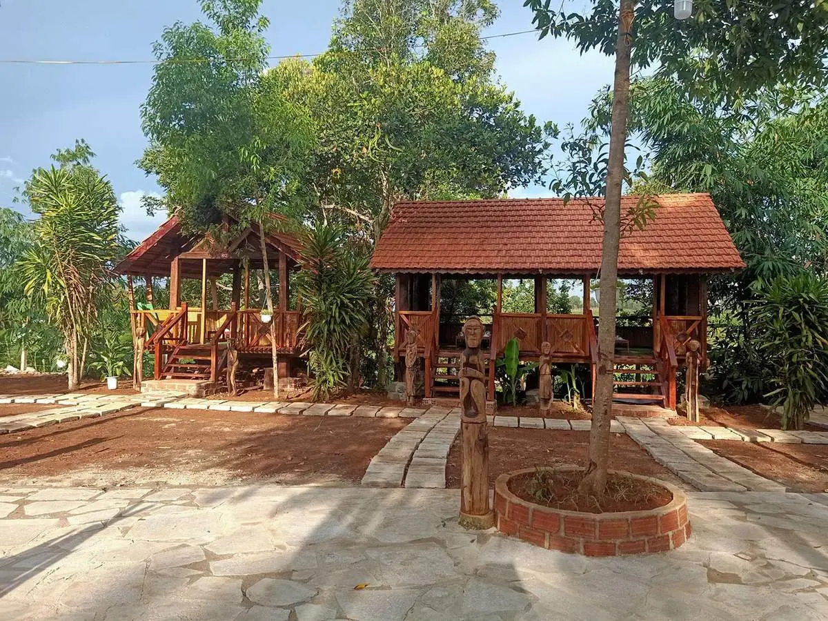 Đến Cơm lam g&agrave; nướng H'BLA T'RƯNG kh&aacute;m ph&aacute; đặc sản trứ danh đất Pleiku 4