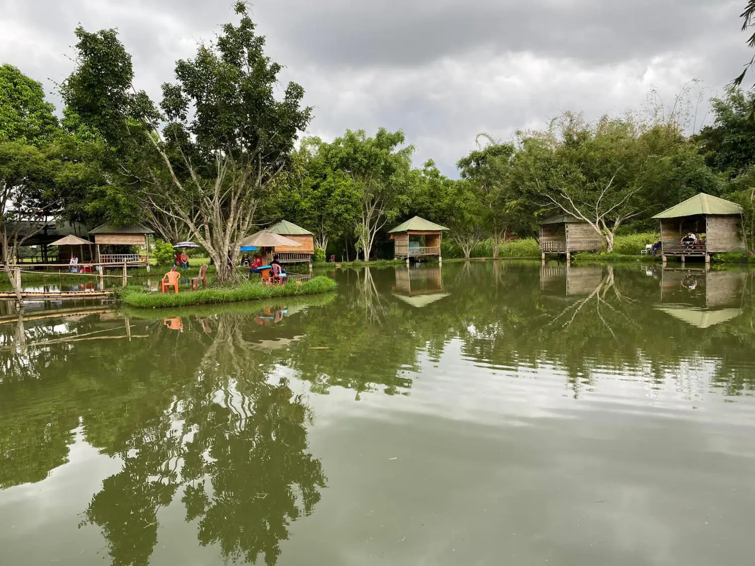 Đến Hương Đồng thưởng thức ẩm thực v&agrave; c&acirc;u c&aacute; thư gi&atilde;n 4