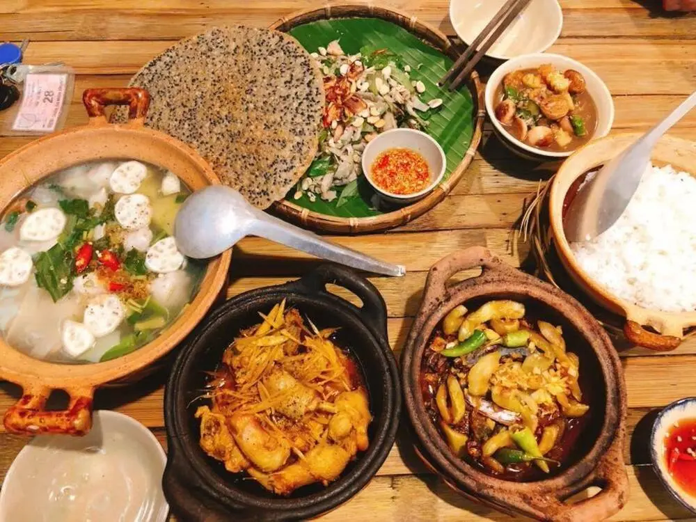 Đến nh&agrave; h&agrave;ng Cơm Qu&ecirc; Gia Lai v&agrave; trải nghiệm n&eacute;t ẩm thực d&acirc;n d&atilde; 14