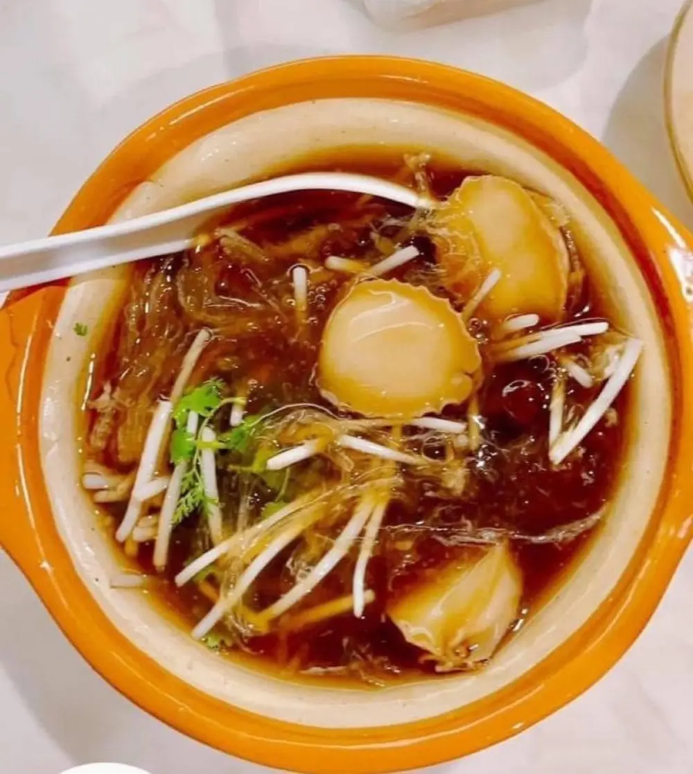 Đến Qu&aacute;n &ocirc;ng Mạnh để thưởng thức những m&oacute;n ăn quốc d&acirc;n tại Gia Lai 2