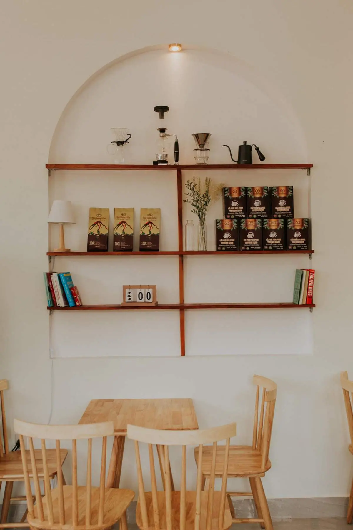 Kh&aacute;m ph&aacute; Cafe Ohayo v&agrave; kh&ocirc;ng gian nhỏ xinh ấm c&uacute;ng 3