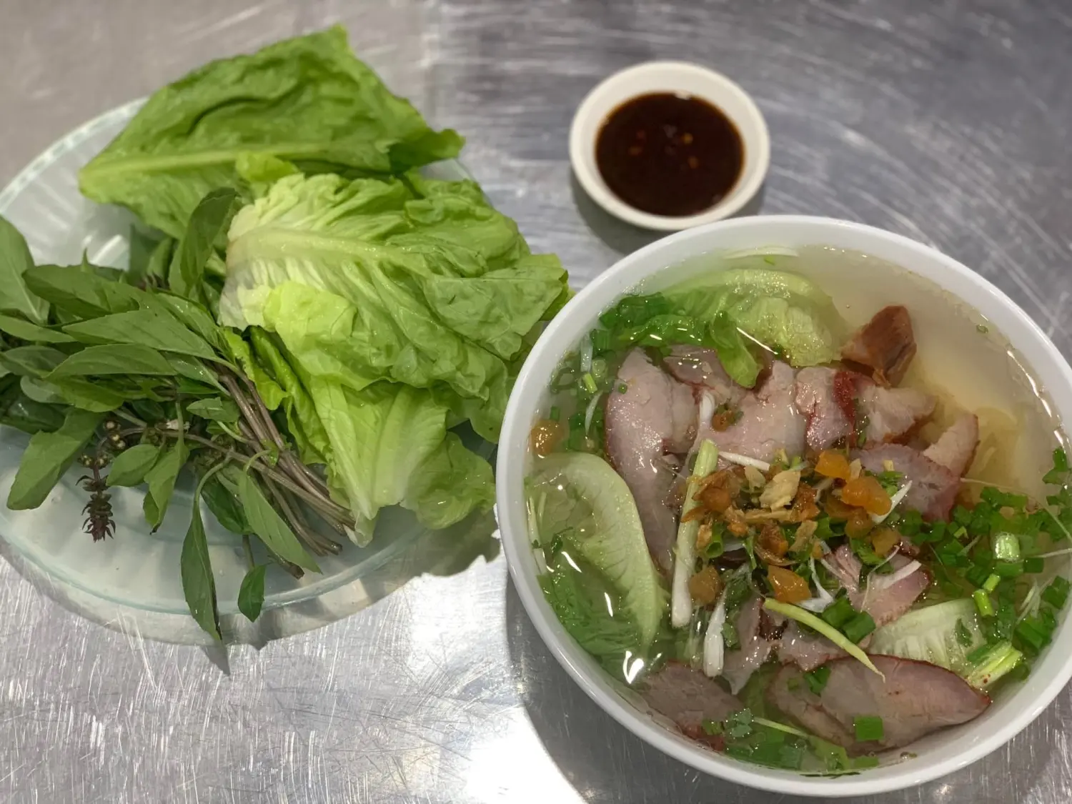 Kh&aacute;m ph&aacute; Phở T&agrave;u L&yacute;, qu&aacute;n ăn th&uacute; vị với m&oacute;n phở b&ograve; vi&ecirc;n 4