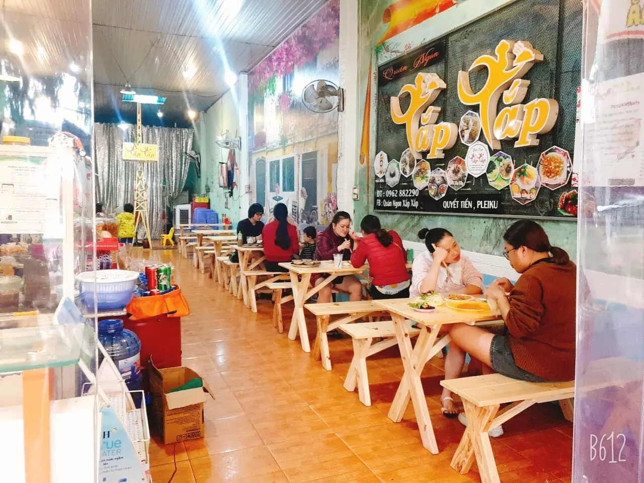 Qu&aacute;n ngon Xắp Xắp, tiệm ăn vặt si&ecirc;u ngon tại PleiKu 2