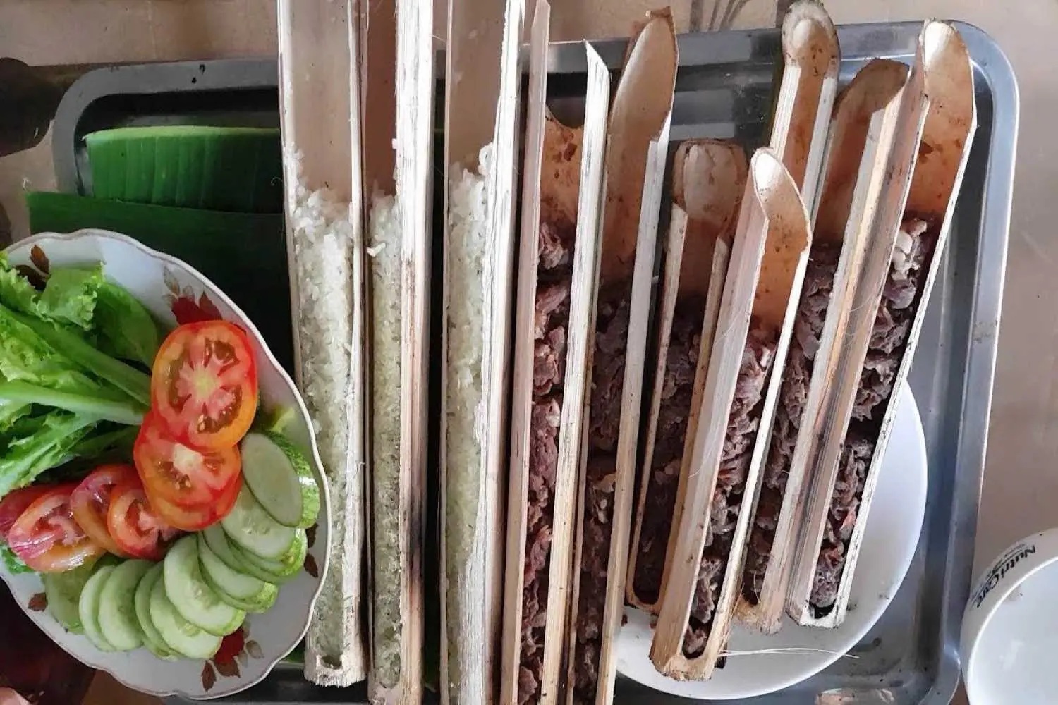Thưởng thức b&ograve; nướng ống tre, đặc sản nổi tiếng ở Pleiku 4