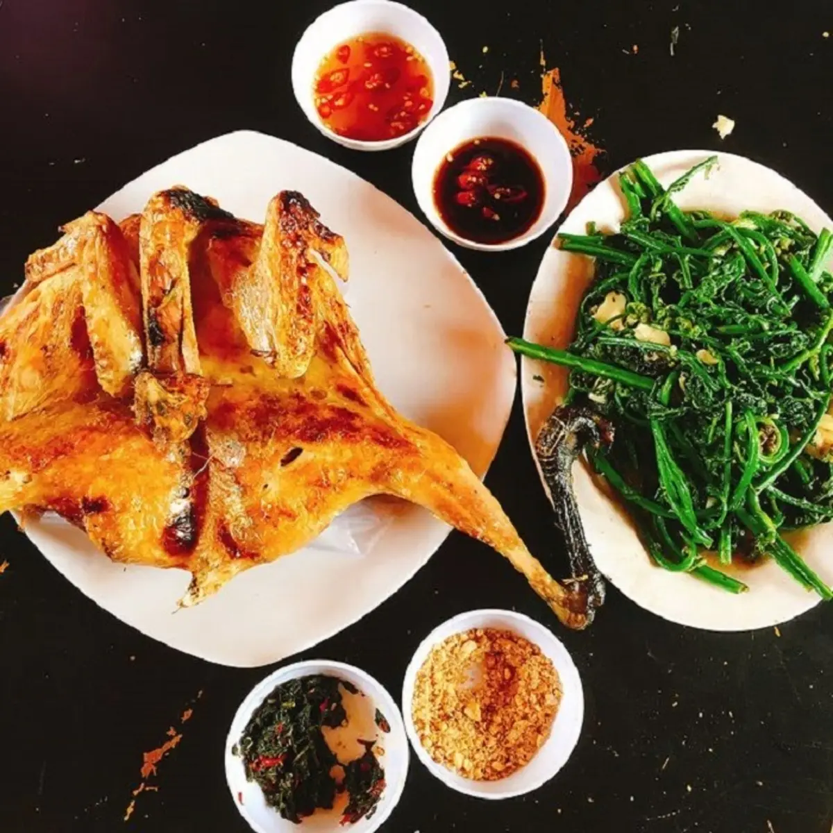 Thưởng thức qu&aacute;n cơm lam g&agrave; nướng Bazan nức tiếng tại Gia Lai 6