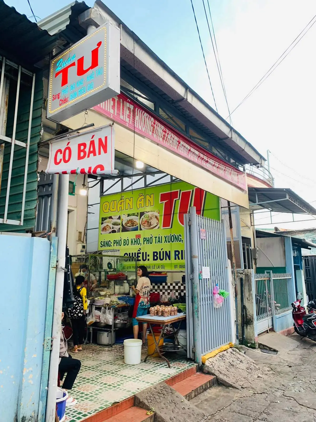 Review b&uacute;n ri&ecirc;u gi&ograve; Tư Gia Lai với hương vị thơm ngon, hấp dẫn 2