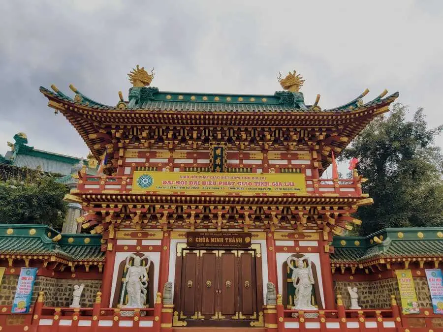 Về Ch&ugrave;a Minh Th&agrave;nh lắng nghe thanh &acirc;m trong l&agrave;nh nơi thiền tịnh 2