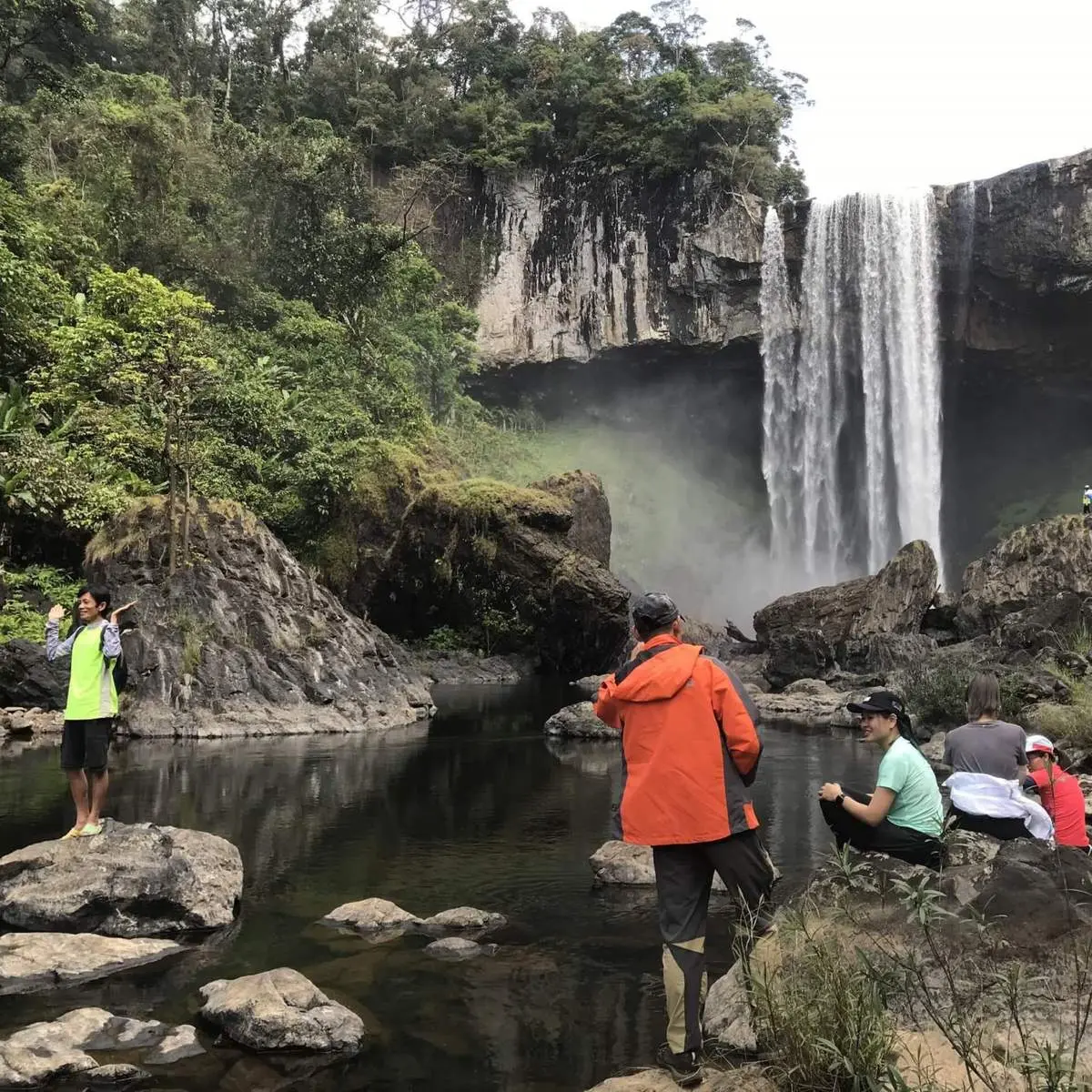 Lịch tr&igrave;nh trekking th&aacute;c Hang &Eacute;n, tuyệt t&aacute;c thi&ecirc;n nhi&ecirc;n ở Kbang 5