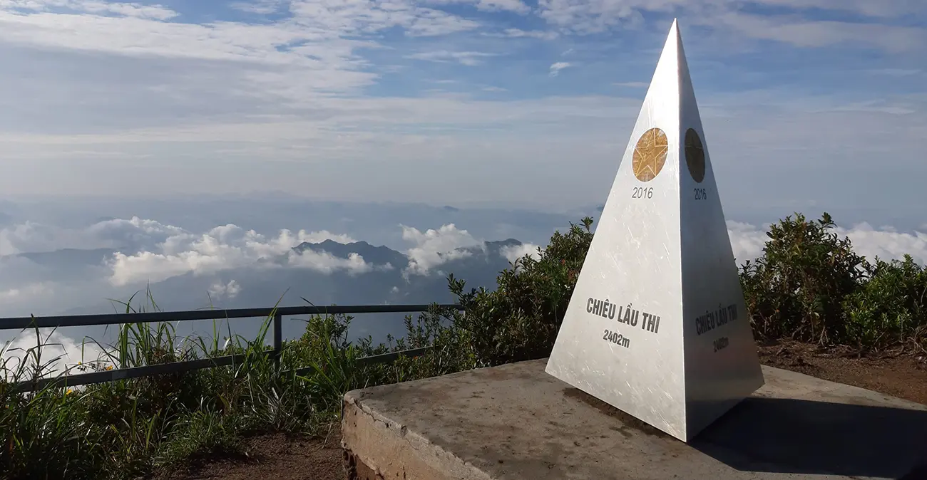 Chinh phục Chiêu Lầu Thi - Nơi đưa tay đã có thể hái được mây trời