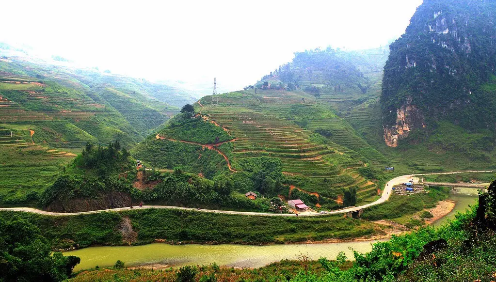 Bức tranh đẹp nơi v&ugrave;ng bi&ecirc;n B&aacute;t Đại Sơn - Quản Bạ 2
