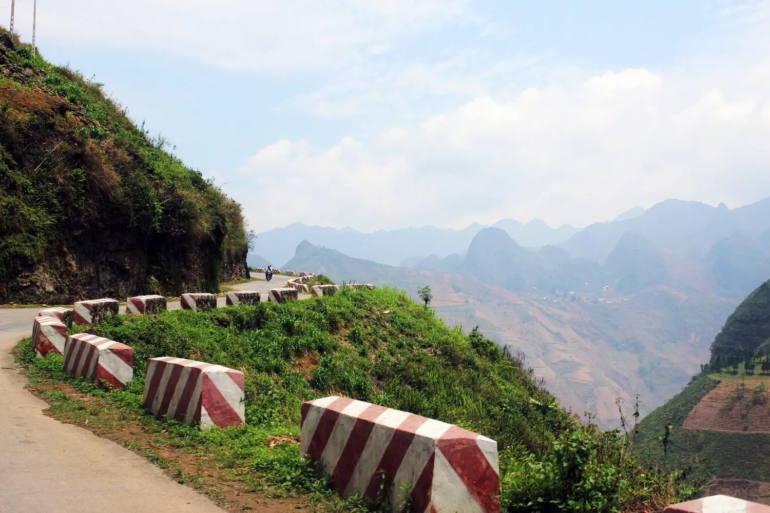 Con đường hạnh ph&uacute;c H&agrave; Giang &ndash; Cung đường huyền thoại nhất thế kỷ 20 6