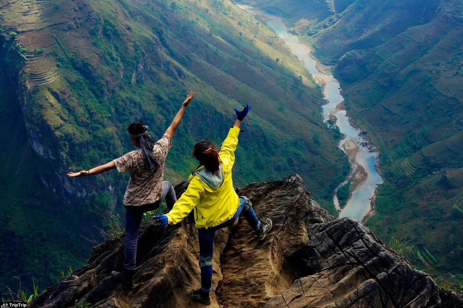 Con đường hạnh ph&uacute;c H&agrave; Giang &ndash; Cung đường huyền thoại nhất thế kỷ 20 10
