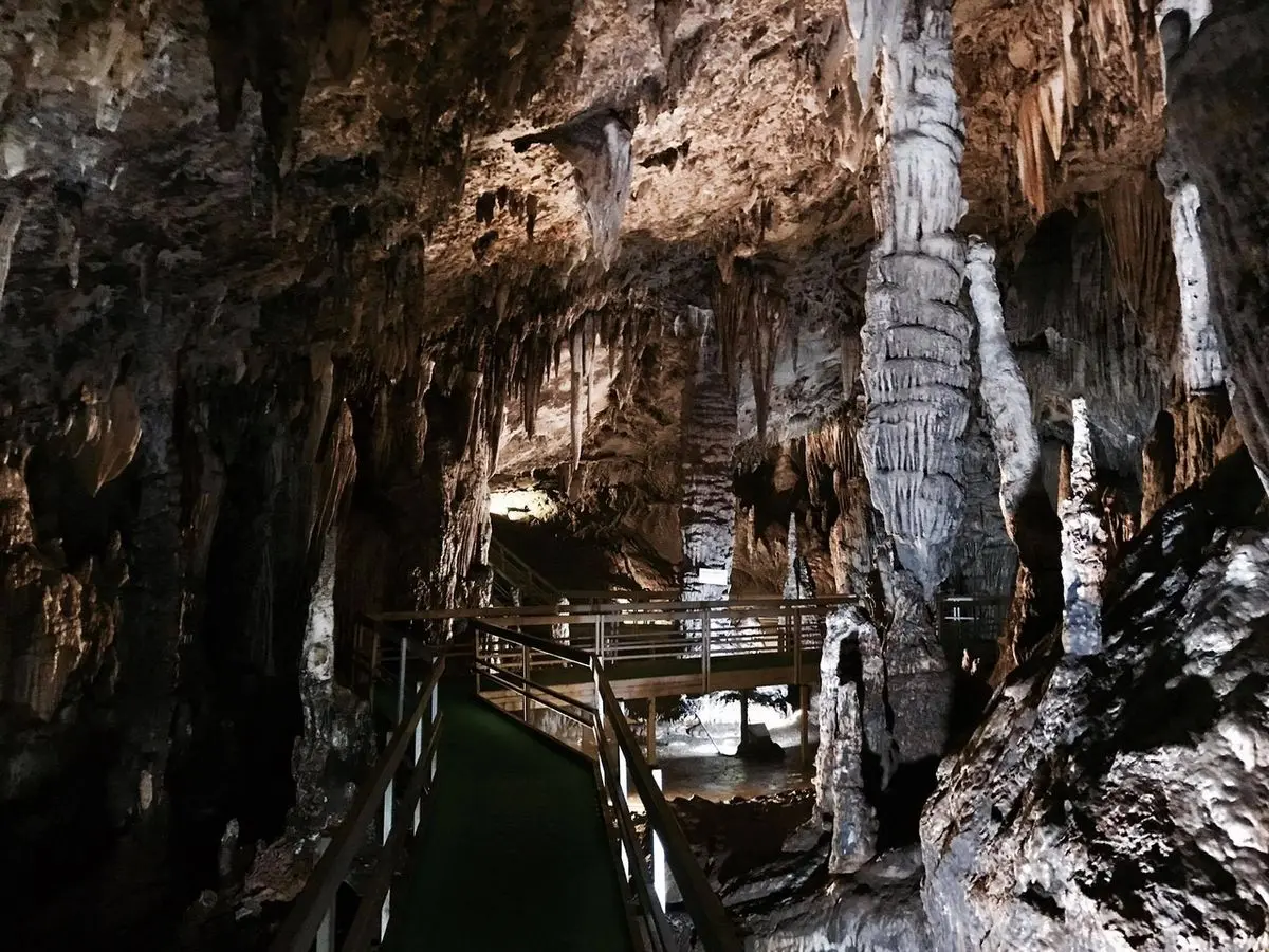 Đến v&ugrave;ng bi&ecirc;n viễn, chinh phục c&aacute;c Hang động nổi tiếng ở H&agrave; Giang 2