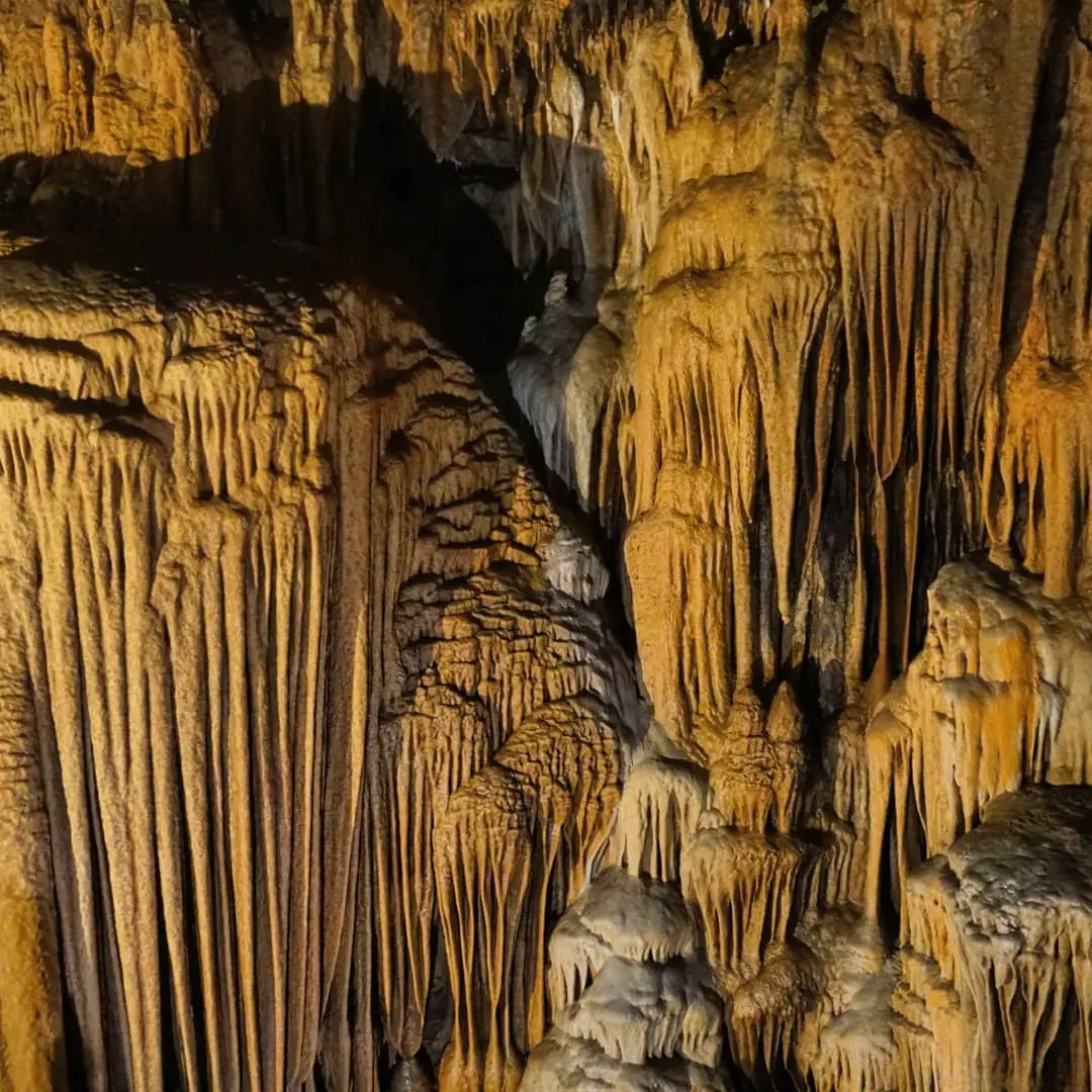 Đến v&ugrave;ng bi&ecirc;n viễn, chinh phục c&aacute;c Hang động nổi tiếng ở H&agrave; Giang 3
