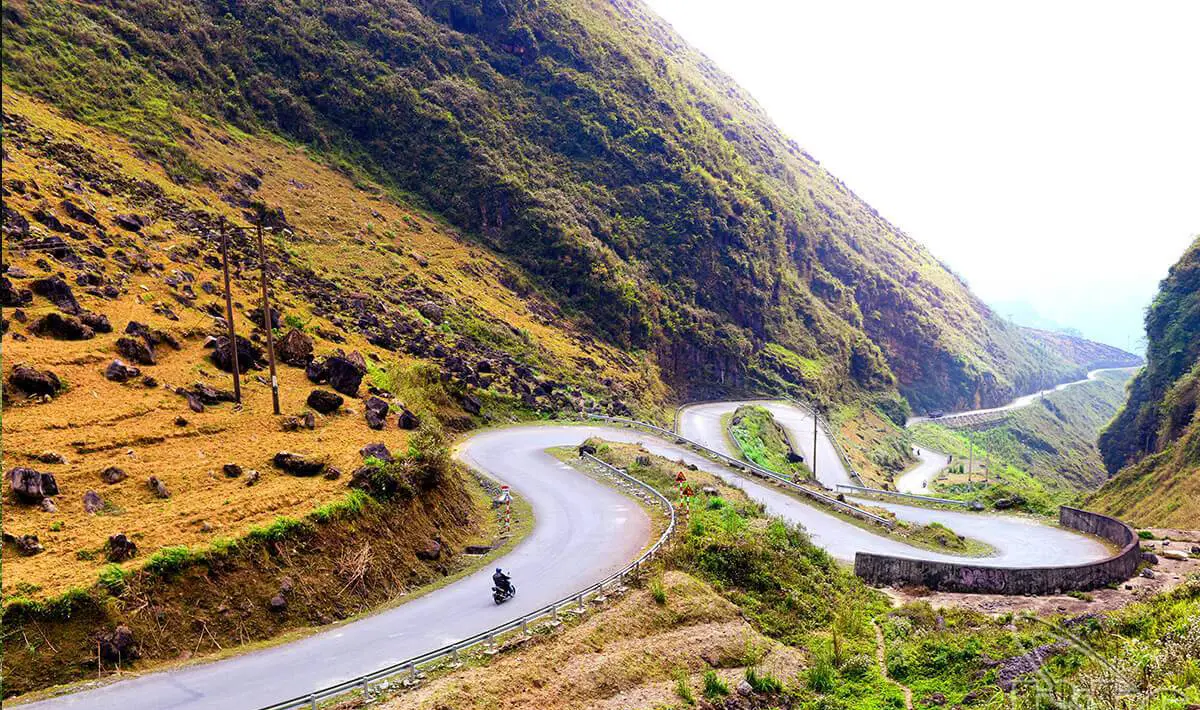 Dốc Bắc Sum - H&agrave; Giang: H&ugrave;ng vĩ con đường dẫn đến cổng trời 8