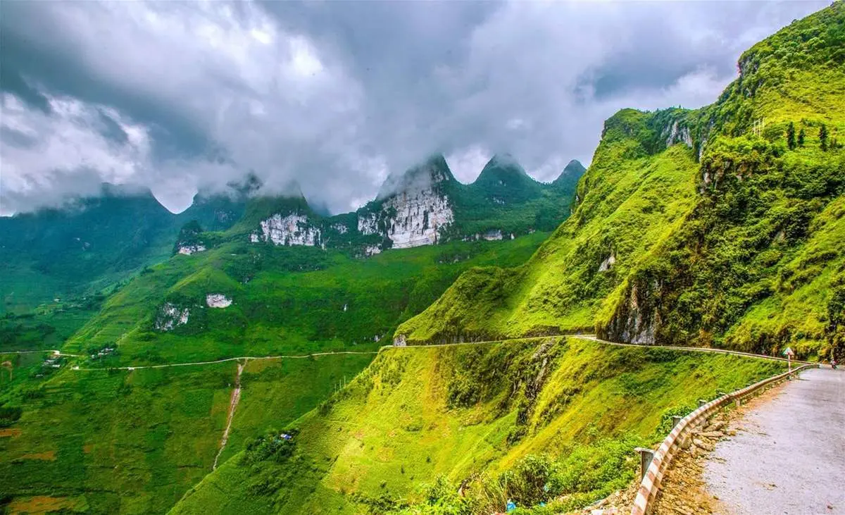 Dốc Ch&iacute;n Khoanh - H&agrave; Giang: Nơi ngựa ch&ugrave;n bước, nơi người muốn đi 6