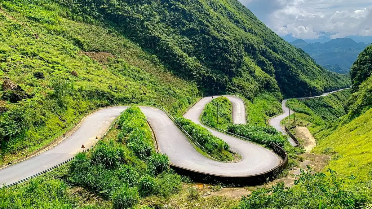Dốc Ch&iacute;n Khoanh - H&agrave; Giang: Nơi ngựa ch&ugrave;n bước, nơi người muốn đi 3
