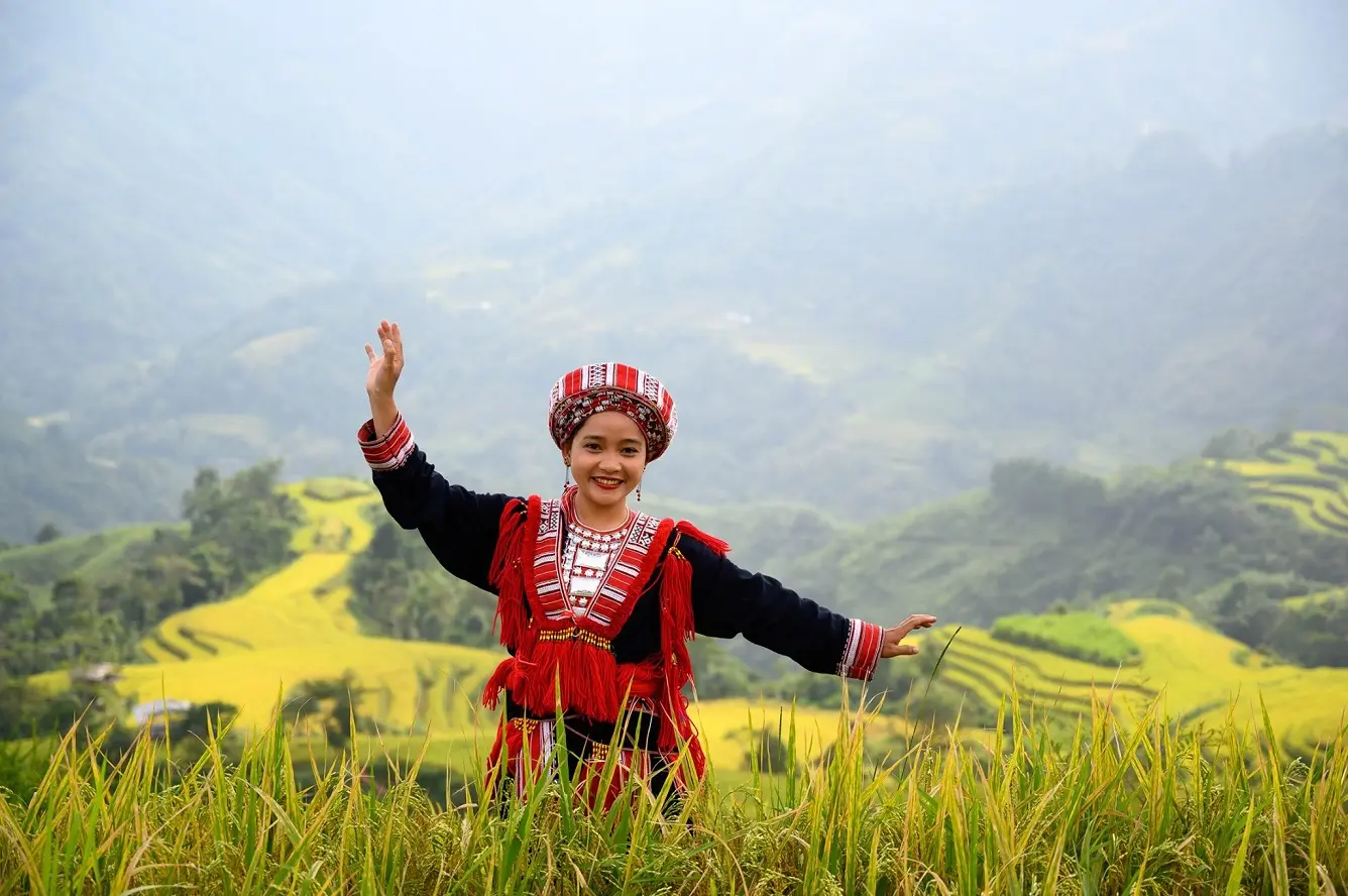 Kh&aacute;m ph&aacute; Ho&agrave;ng Su Ph&igrave; m&ugrave;a nước đổ với cảnh sắc thi&ecirc;n nhi&ecirc;n tuyệt đẹp 4