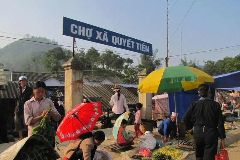 Kh&aacute;m ph&aacute; n&eacute;t đẹp văn h&oacute;a v&ugrave;ng cao tại Chợ Quyết Tiến H&agrave; Giang 2