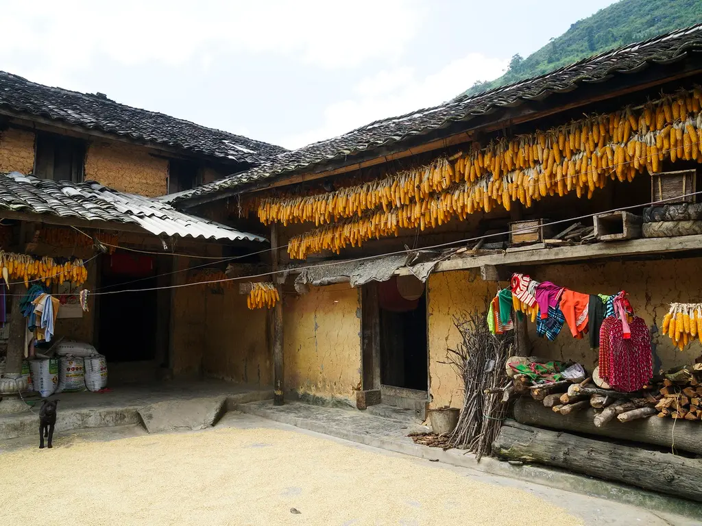 Kh&aacute;m ph&aacute; thị trấn Ph&oacute; Bảng cổ k&iacute;nh ẩn m&igrave;nh trong v&ugrave;ng cao H&agrave; Giang 6