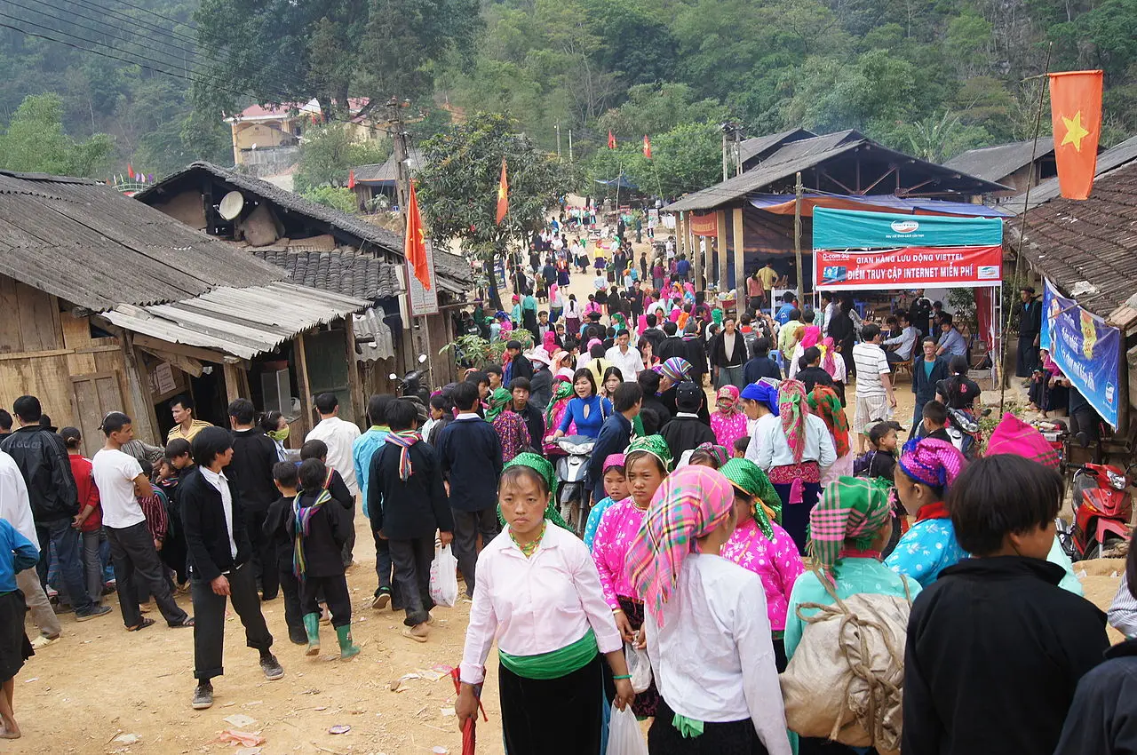 Kh&aacute;m ph&aacute; tuyệt t&aacute;c thi&ecirc;n nhi&ecirc;n M&ecirc; Cung Đ&aacute; H&agrave; Giang 7