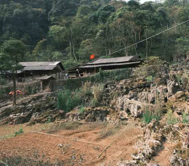 L&agrave;ng Sảo H&aacute;: Vẻ đẹp ma mị giữa l&ograve;ng cao nguy&ecirc;n đ&aacute; 2
