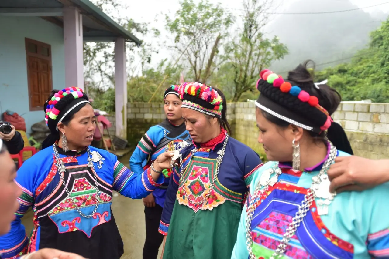 T&igrave;m hiểu về người Ph&ugrave; L&aacute; ở Ho&agrave;ng Su Ph&igrave; - H&agrave; Giang 8