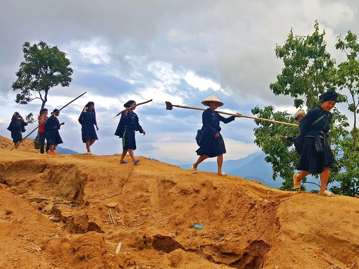 Trekking T&acirc;y C&ocirc;n Lĩnh - H&agrave;nh tr&igrave;nh tận hưởng cảm gi&aacute;c l&agrave;m chủ đất trời 3