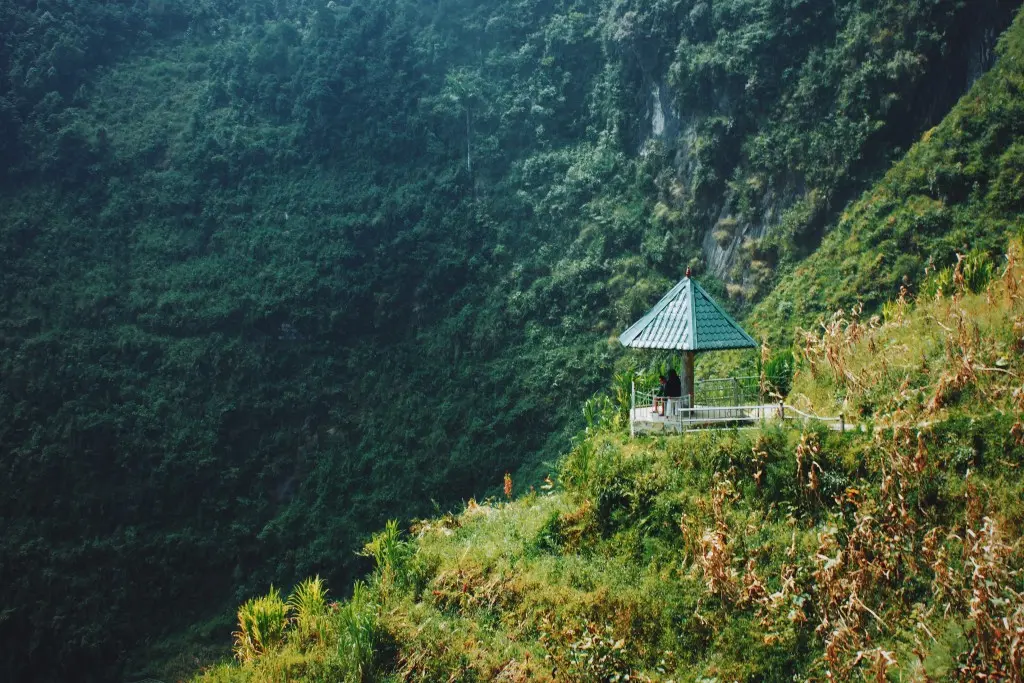 Trekking V&aacute;ch Đ&aacute; Thần - Chinh phục 'Tầng tr&ecirc;n của Đệ nhất h&ugrave;ng quan ph&iacute;a Bắc' 4