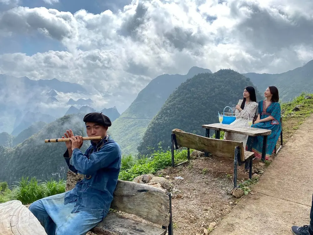 V&aacute;ch đ&aacute; thần H&agrave; Giang - Từ A đến Z trải nghiệm trekking hiểm trở 6