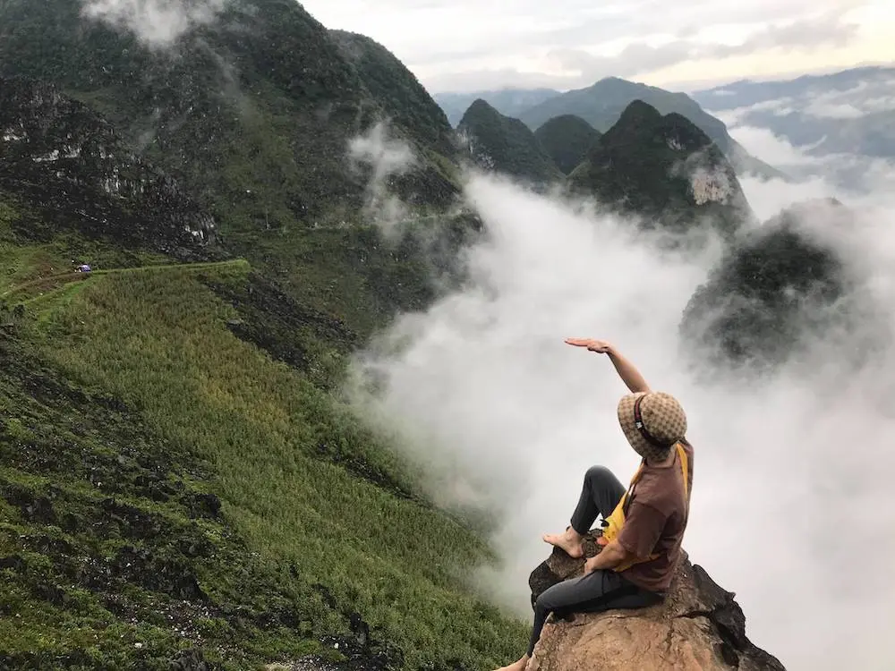 V&aacute;ch đ&aacute; thần H&agrave; Giang - Từ A đến Z trải nghiệm trekking hiểm trở 9