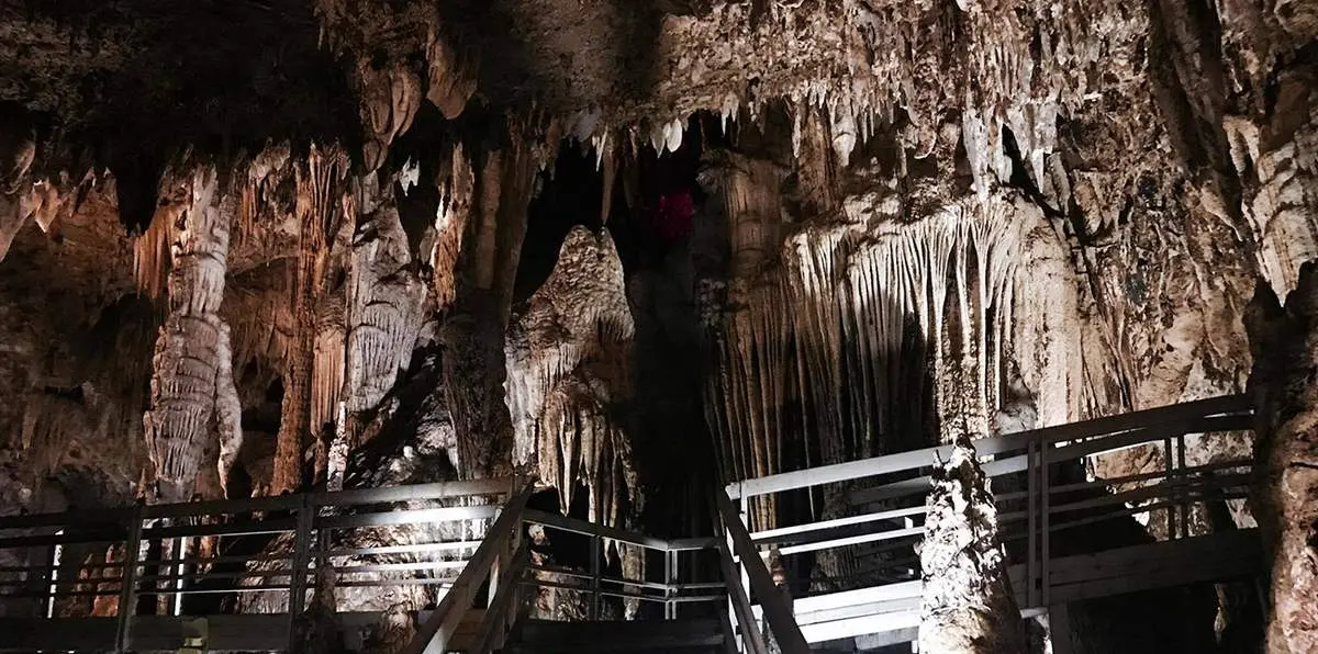Đến vùng biên viễn, chinh phục các Hang động nổi tiếng ở Hà Giang