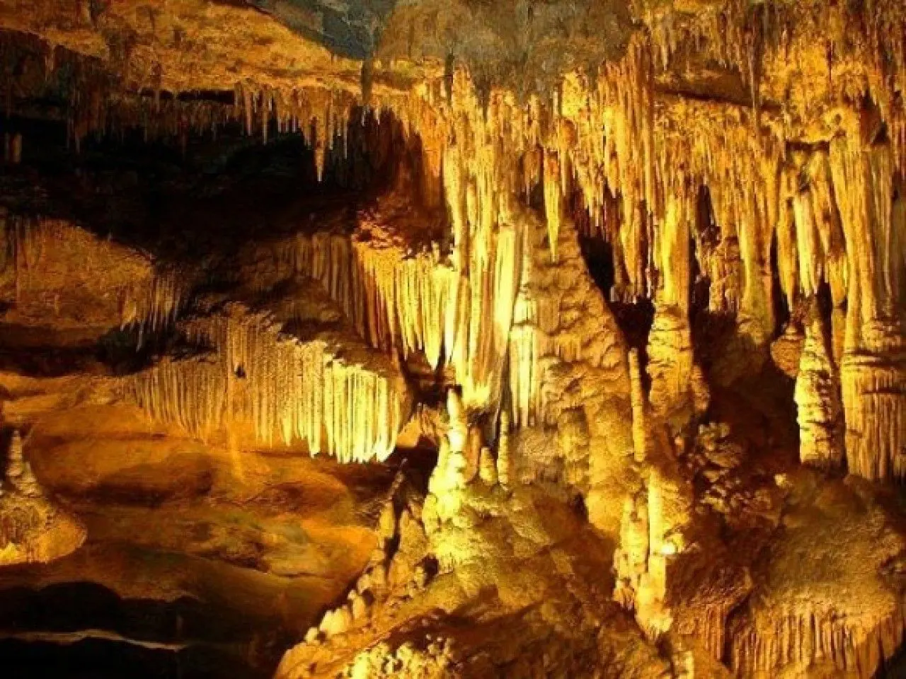 Hang Bách Sơn - Hà Giang - Vẻ đẹp tạo hoá bất tận đầy mới lạ