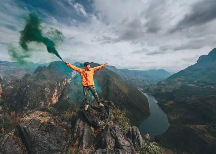 Núi Cấm Sơn Hà Giang - Chinh phục bức tranh hùng vĩ giữa lòng thành phố