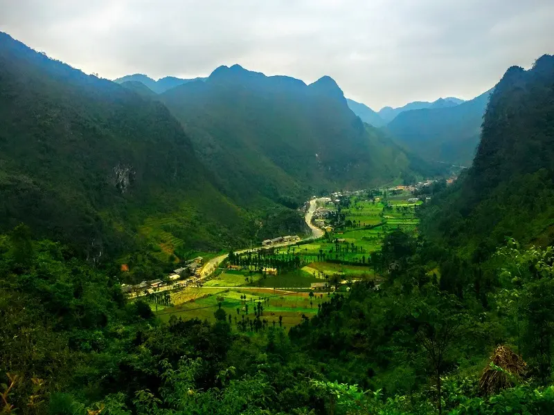 Thung lũng Sủng Là Hà Giang - Bông hoa nở giữa cao nguyên đá