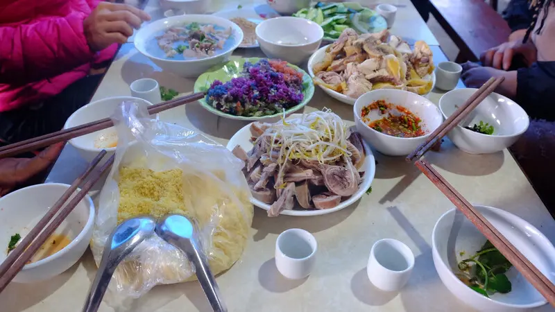 M&egrave;n m&eacute;n: Đặc sản đậm đ&agrave; hương vị nơi cao nguy&ecirc;n đ&aacute; 14