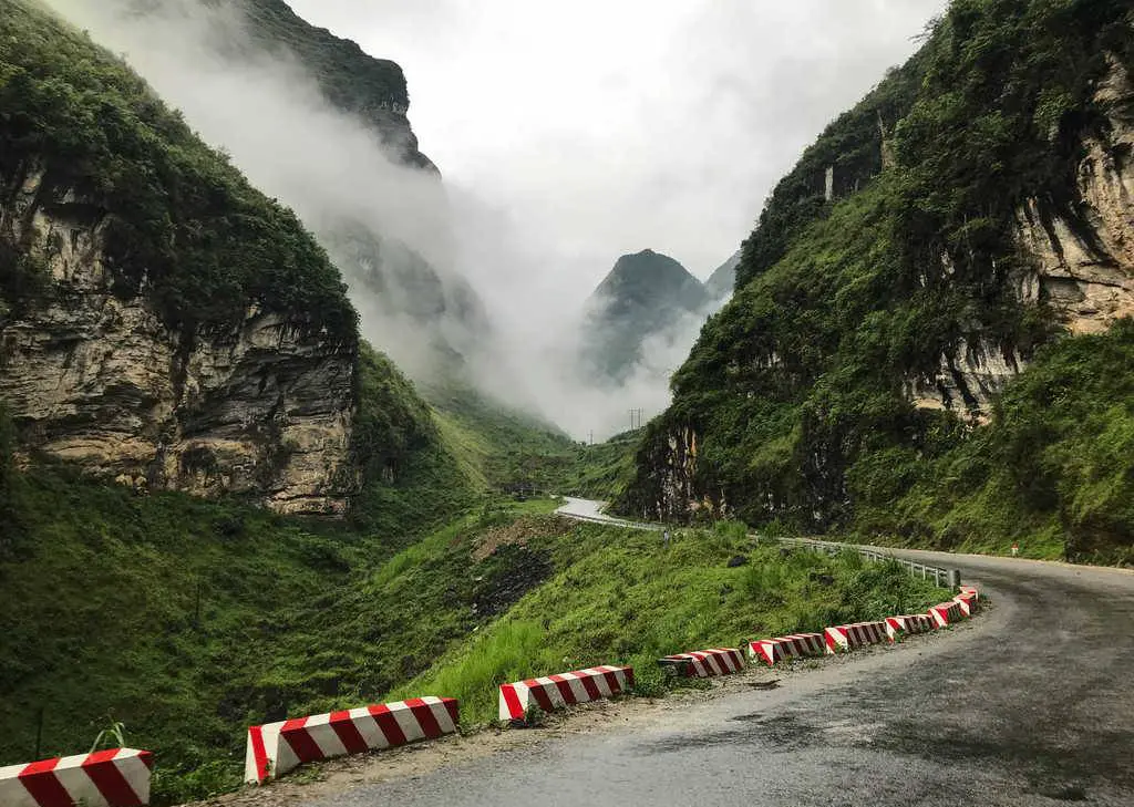 Hướng dẫn đi H&agrave; Giang từ H&agrave; Nội bằng xe m&aacute;y an to&agrave;n 2