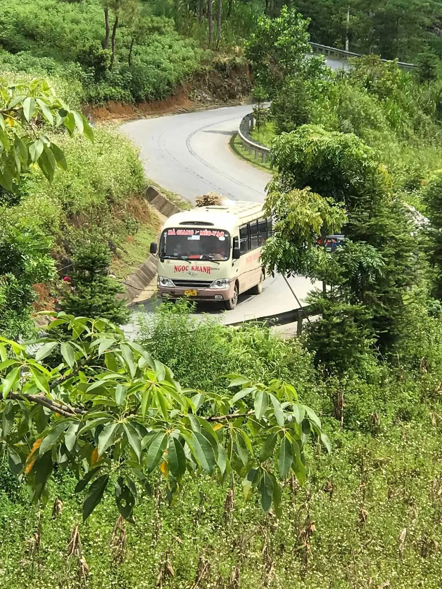 Hướng dẫn đi Quản Bạ - Y&ecirc;n Minh - M&egrave;o Vạc từ H&agrave; Giang bằng xe kh&aacute;ch 7