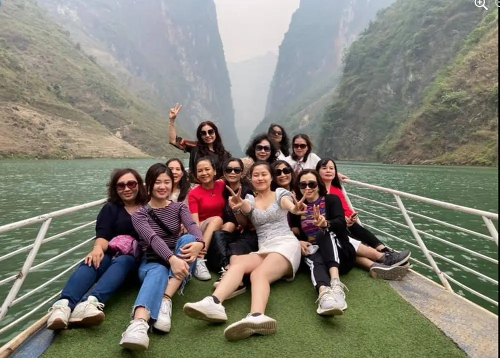 Hướng dẫn thu&ecirc; taxi H&agrave; Giang gi&aacute; rẻ để vi vu c&ugrave;ng bạn b&egrave; 4