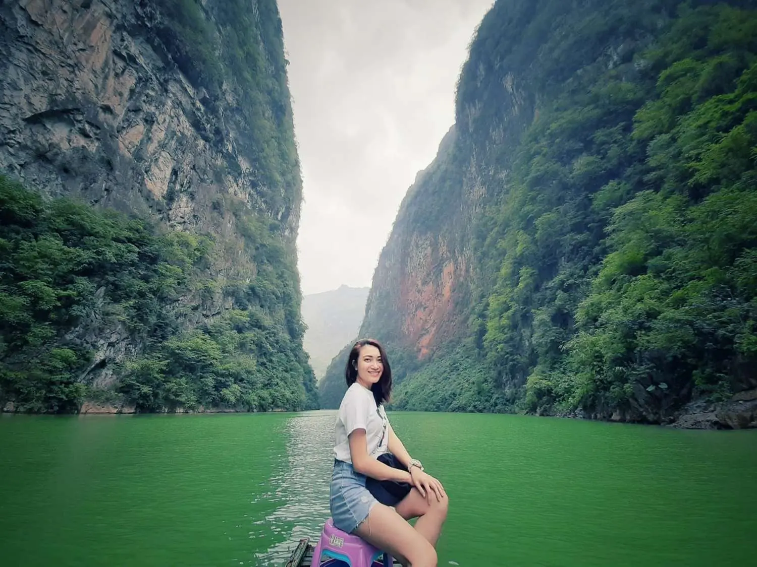 Trải nghiệm đi thuyền tr&ecirc;n s&ocirc;ng Nho Quế l&atilde;ng mạn v&agrave; &ecirc;m đềm 7