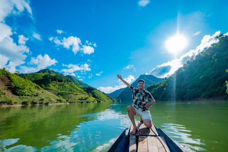 Đến S&ocirc;ng Nho Quế trải nghiệm một ng&agrave;y kh&aacute;m ph&aacute; c&ugrave;ng người th&acirc;n y&ecirc;u 4