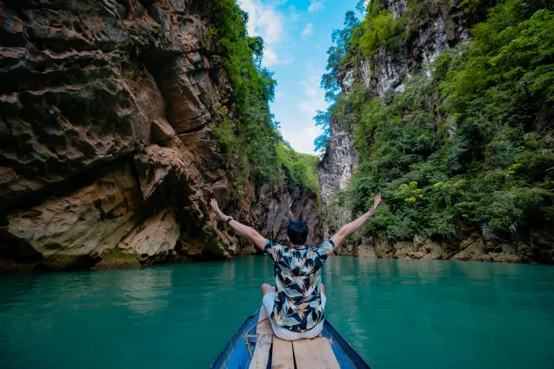 Đến S&ocirc;ng Nho Quế trải nghiệm một ng&agrave;y kh&aacute;m ph&aacute; c&ugrave;ng người th&acirc;n y&ecirc;u 3