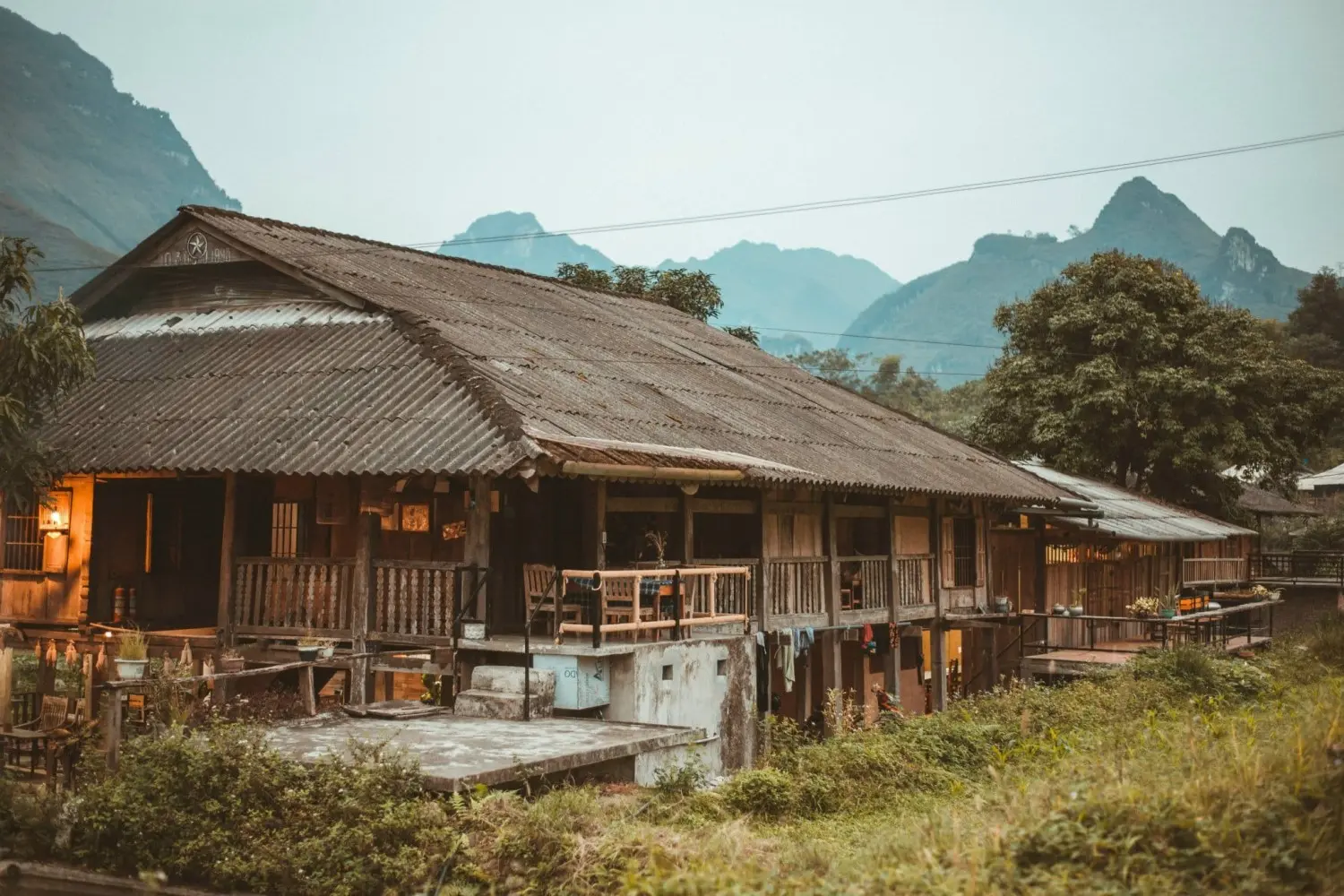 Kh&aacute;m ph&aacute; Bản Du Gi&agrave;, t&igrave;m ch&uacute;t b&igrave;nh lặng khuất sau b&oacute;ng n&uacute;i 2