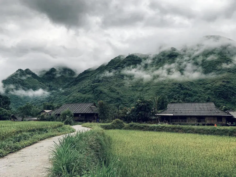 Vi vu H&agrave; Giang đi t&igrave;m b&igrave;nh y&ecirc;n tr&ecirc;n v&ugrave;ng cao xinh đẹp 3