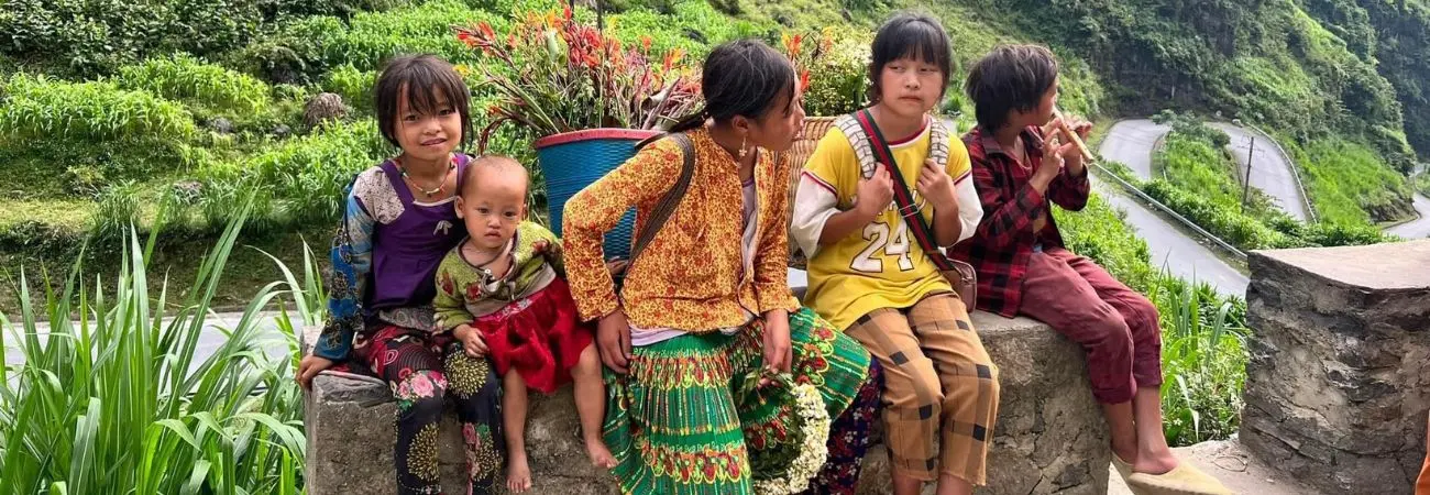 Dốc Thẩm Mã uốn lượn đẹp mê hồn trên cao nguyên đá Hà Giang